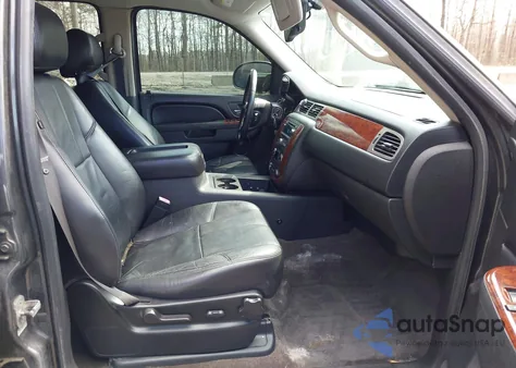 2010 Chevrolet Tahoe Lt из США, поврежденный, VIN 1GNUKBE02AR208577